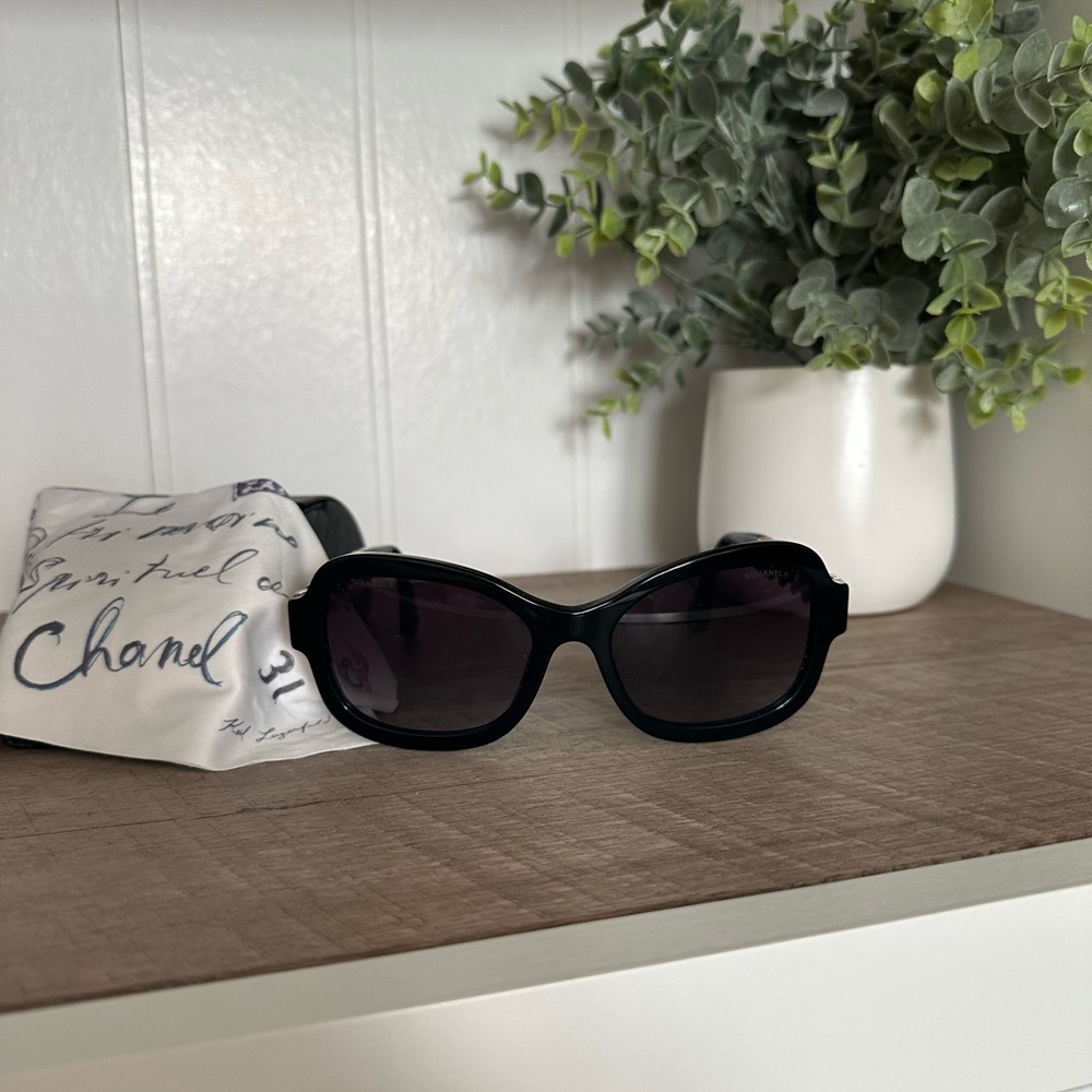 CHANEL Black Rectangular Sunglasses